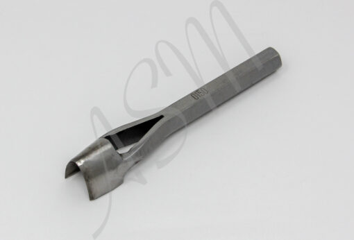 C.S. Osborne No. 0150 7/8" English Point Strap End Punch